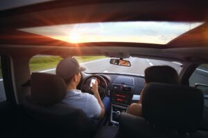 Kaip įveikti nerimą mokantis vairuoti